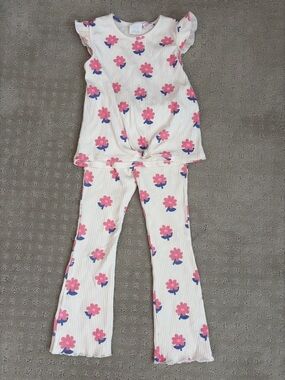 Zara Girls Pants & Shirt Set – Sizes 5 & 6 Years 🌸